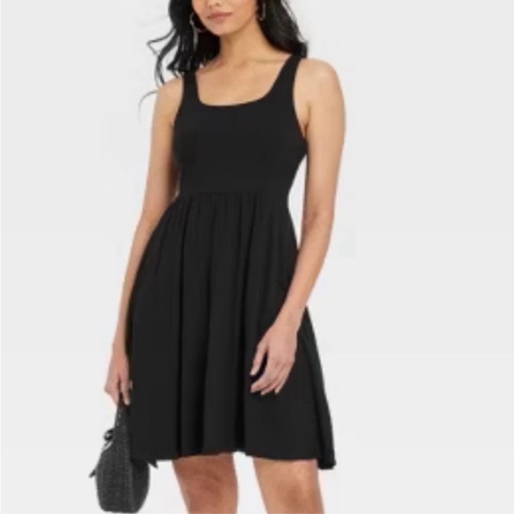 Black Sleeveless Scoop Neck Mini Sundress